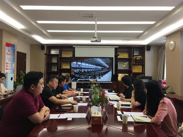 陜西省人民對(duì)外友好協(xié)會(huì)亞非部部長(zhǎng)李鳳麗一行前來(lái)公司考察調(diào)研